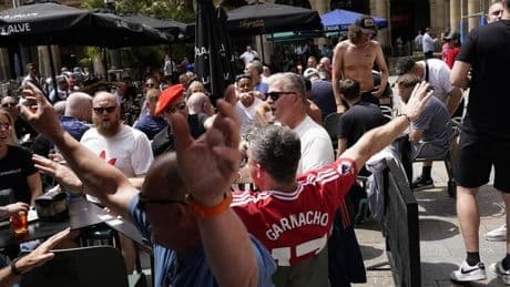 La afición inglesa que tomó Bilbao, una hinchada compuesta por hombres