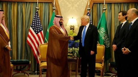 El lucrativo viaje de negocios de Trump por Oriente Medio
