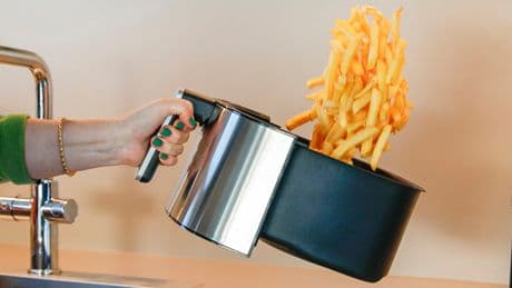 Airfryer-Test 2025: Die besten Heißluftfritteusen unter 100 Euro