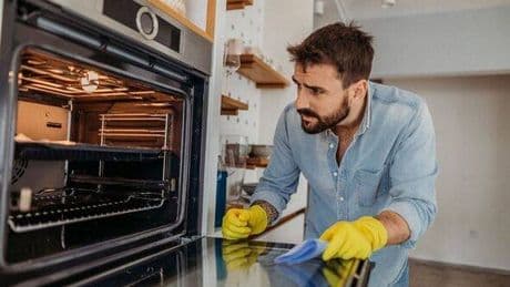 People are just finding hidden oven button that makes crucial task easy