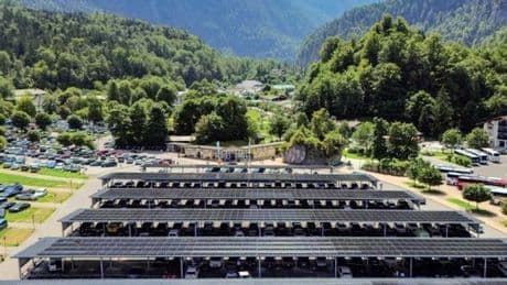 Erneuerbare Energien in Bayern: Wie Solarpaneele die doppelte Nutzung von Flächen ermöglichen