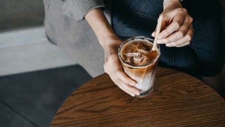 Man orders iced coffee in Spain and the bill leaves him gobsmacked