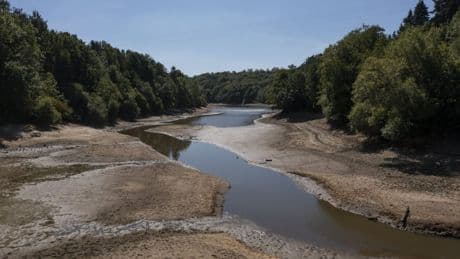 Fears hosepipe ban could last throughout the autumn as dry weather continues