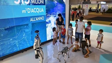 Grande affluenza di pubblico e di ministri allo stand Acea per la 46ª edizione del Meeting di Rimini