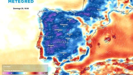 Doce provincias en alerta amarilla y naranja por calor este domingo, con riesgo extremo en Murcia, Alicante y Valencia