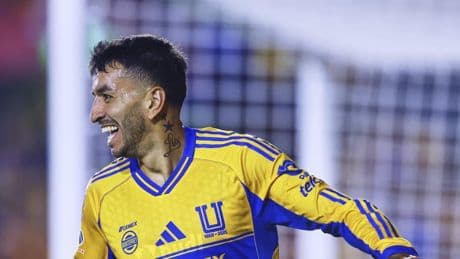 Correa marca su primer gol en Liga MX en la victoria de Tigres a Puebla