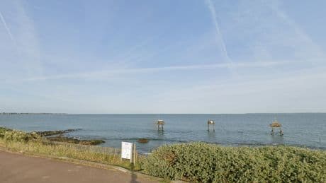 Au sud de Saint-Nazaire, un homme meurt après le chavirement d’un bateau à quelques mètres du rivage