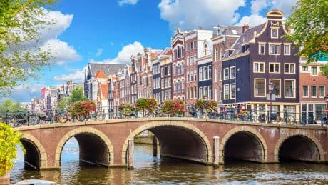 I'm an American who spent 6 months living in Europe. Here are 5 lifestyle changes I'll be taking back with me to the US.