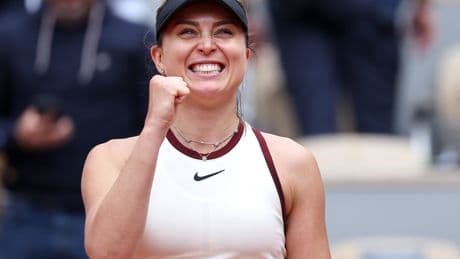 Badosa supera a Osaka en un épico debut en Roland Garros: "Sentí la fuerza de Rafa"