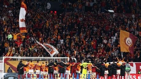 Galatasaray'dan kombine yenileme rekoru!