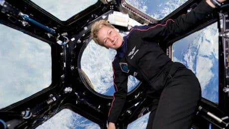 Vuelve a la Tierra la mejor astronauta de la historia