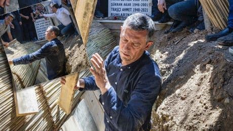 AKP'li Orhan Miroğlu'ndan Özel'in Zeyrek'e vedasına övgü dolu sözler