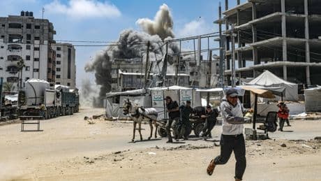 Hamas annuncia intesa sul cessate il fuoco, ma Israele smentisce: “Solo disinformazione”