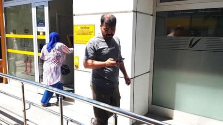 Sahte polise inandı, bin 500 dolarından oldu