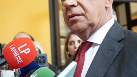 Piantedosi difende il taser: "Strumento irrinunciabile"