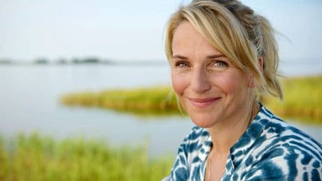 "Praxis mit Meerblick"-Star Tanja Wedhorn liebt Politologen