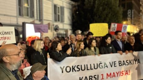 Kadıköy'de yüzlerce kişilik 1 Mayıs'a çağrı eylemi