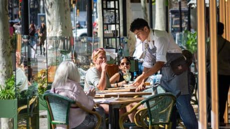 La creación de empleo se ralentiza en julio pero consolida el récord de afiliación en 21,86 millones
