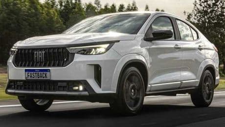 Fiat rinnova il Suv coupè Fastback. Il nuovo look è accompagnato da evoluzioni tecniche