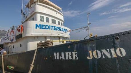 "Profitto sui migranti". E la Mare Jonio finisce a processo