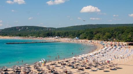Europe holiday destination is 'cheap as chips' with '80s prices' and top beaches