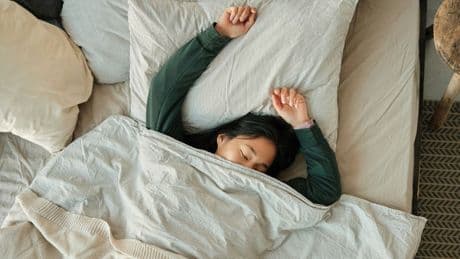 Trop dormir n'est pas bon pour votre cerveau, vous devriez mettre un réveil
