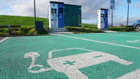 Yolanda Díaz propone un &quot;leasing social&quot; de coches eléctricos para el transporte en las zonas rurales