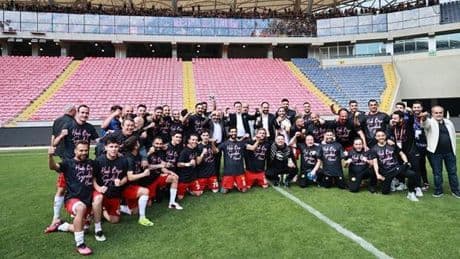 Eskişehirspor 3. Lig'e yükseldi!