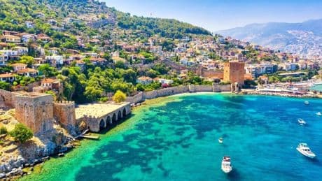 Tatil rezervasyonu yaptıracaklar dikkat: Bakanlıktan "sosyal medya" uyarısı"
