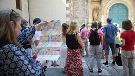 España roza los 9 millones de turistas en abril y bate récord histórico de gasto con 10.826 millones