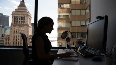 5 Signs You're 'Quiet Cracking' At Work Without Realising It