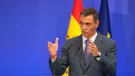 La debilidad de Sánchez sume al país en el bloqueo y la parálisis