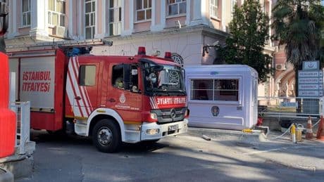 Baltalimanı Kemik Hastanesi'nde yangın söndürüldü: Hastalar tahliye edildi