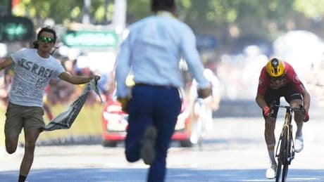 Abrahamsen gewinnt wilde elfte Etappe: Pogacar stürzt – van der Poel scheitert am nächsten Tour-Sieg