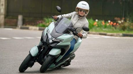Yamaha Tricity 125, l'evoluzione corre tra design e tecnologia. Sistema di frenata integrale garantisce guida sicura