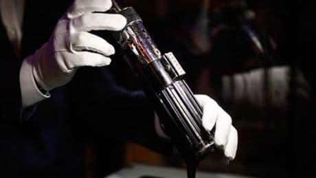 »Star Wars«: Darth Vaders Lichtschwert für 3,6 Millionen Dollar versteigert
