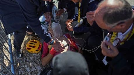 Tour de France: Tobias Johannessen kollabiert im Ziel – Krankenhaus