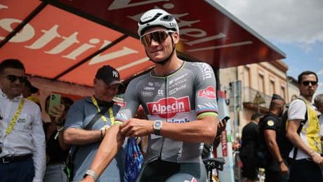 Van Der Poel si ritira dal Tour de France poco prima della 16ª tappa. Il team: «Ha contratto la polmonite»