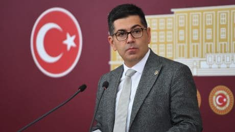 CHP’li Halıcı’dan rektöre aylık 1 milyon 200 bin TL ödenmesine tepki: Üniversiteleri gelir kapısı olarak görüyorlar