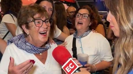 De los hermanos brasileños al cordobés fascinado con la purpurina y el kalimotxo: así arrancó Aste Nagusia en las txosnas
