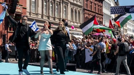 Ouverture de l'Eurovision 2025: Israël porte plainte pour un "geste d'égorgement"