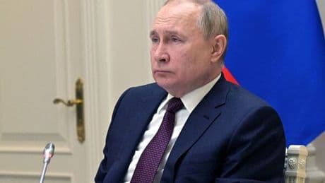 Russian economy meltdown as companies can't find workers and system 'overheats'