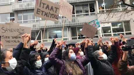 Eşit, özgür güvenli bir yaşam için: Konuşmamız gereken şeyler var!