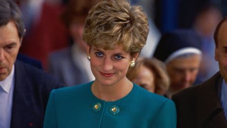 La cápsula de Lady Di se abre y se revela todo lo que escondía