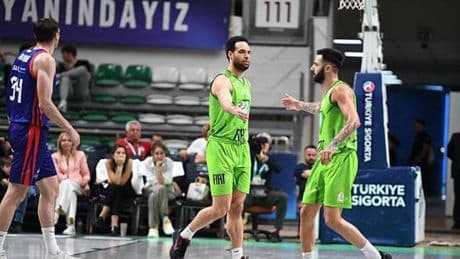 TOFAŞ'ı eleyen Bahçeşehir Koleji yarı finalde!