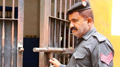 Pakistan - 216 Männer nutzen Erdbeben zur Gefängnis-Flucht
