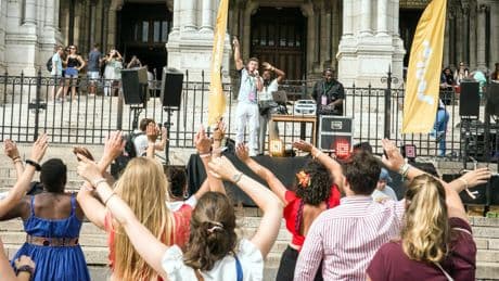 Rassembler, inspirer, engager : à Montmartre, 2 500 jeunes pros attendus ce week-end au festival Santos
