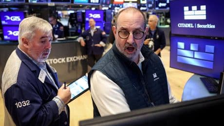 Wall Street celebra el acuerdo entre EEUU y Reino Unido: el Dow Jones, más cerca de recuperarse de los aranceles