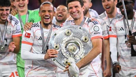 Er wurde berühmt bei den Bayern-Partys - Was jetzt Kurioses mit dem Meister-Kakadu passiert