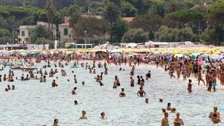 Spiagge vuote, in Sicilia scontro con i balneari: «Via i tornelli dalle spiagge entro 10 giorni». L'ultimatum di Schifani per l'accesso al mare